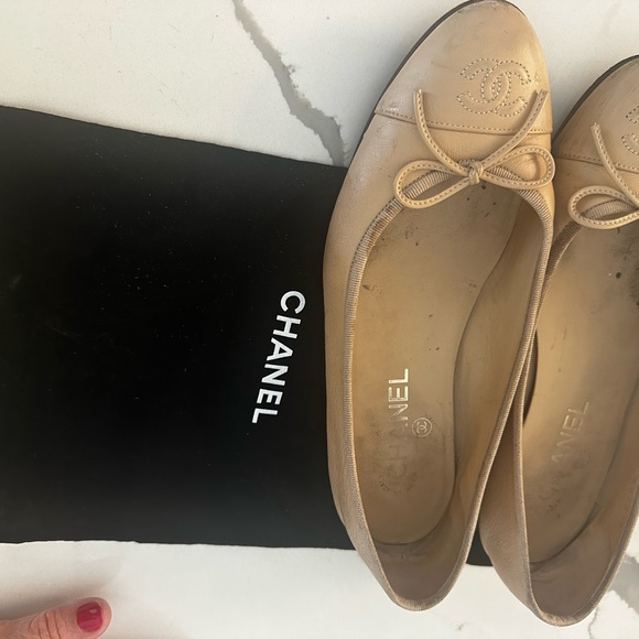 CHANEL Tan Flats Versatile Suede Loafers - Picture 1 of 3